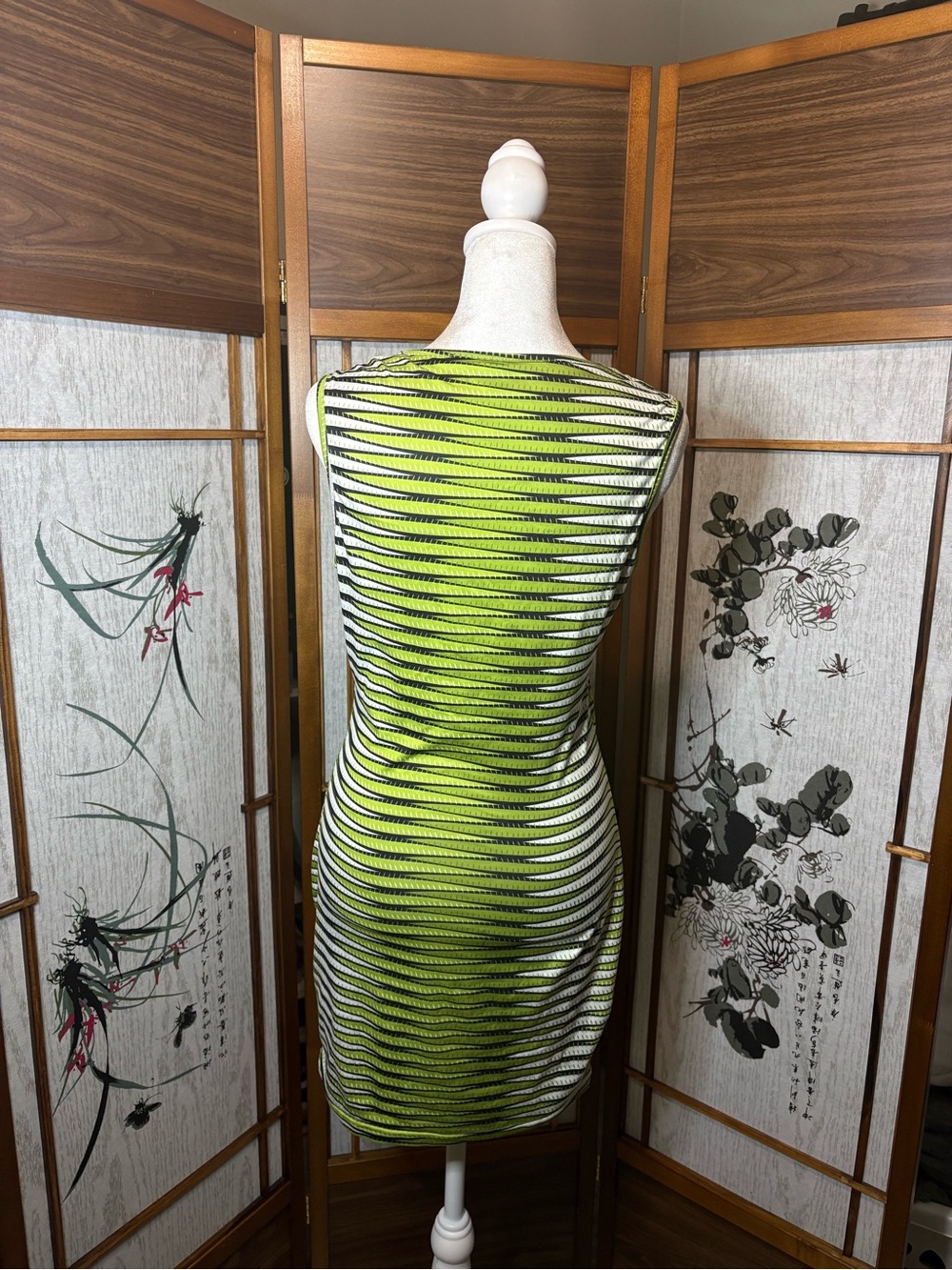 Neon Green Pattern Bodycon Dress 💚 - Picture 2 of 4